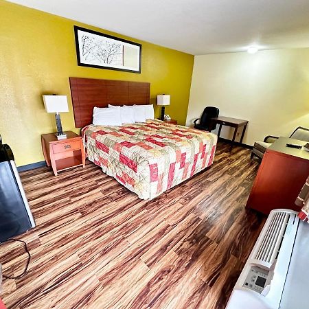 Regency Inn Iola Buitenkant foto