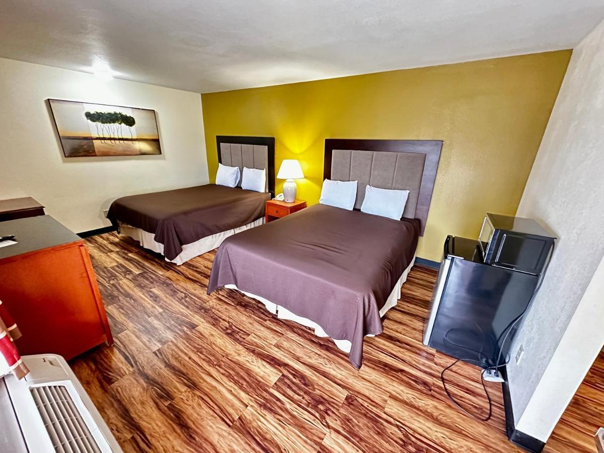Regency Inn Iola Buitenkant foto