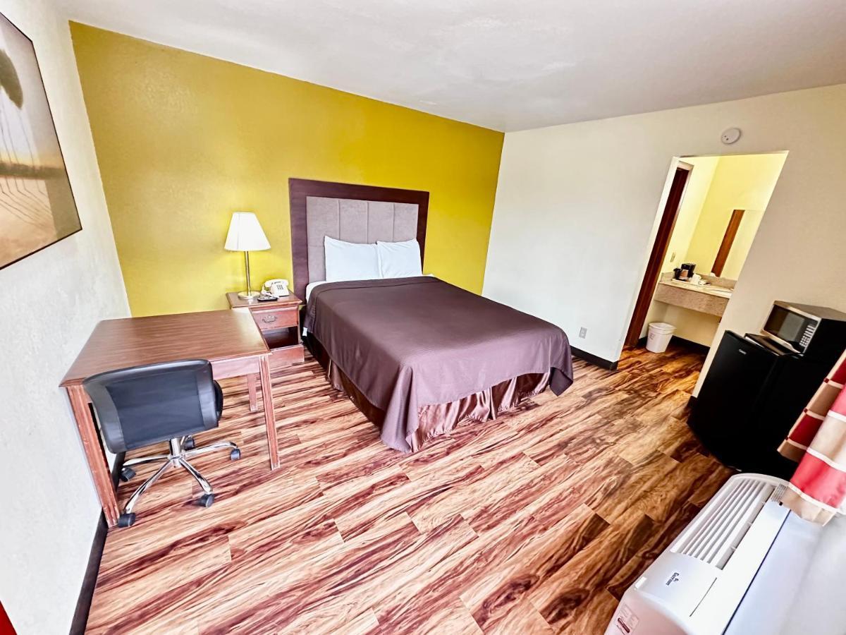 Regency Inn Iola Buitenkant foto