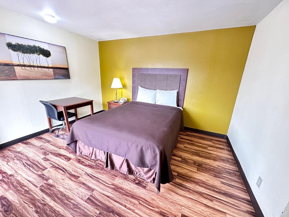 Regency Inn Iola Buitenkant foto
